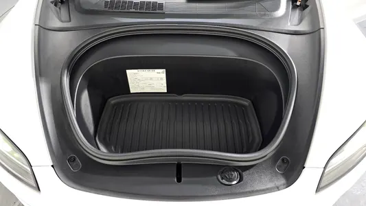 Tesla 3 RWD 2024 6