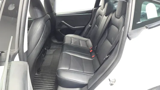 Tesla 3 RWD 2024 11