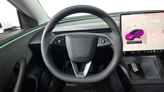 Tesla 3 RWD 2024 13