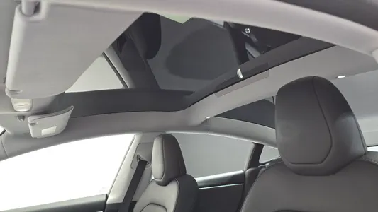 Tesla 3 RWD 2024 15