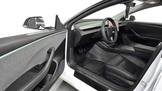 Tesla 3 RWD 2024 10