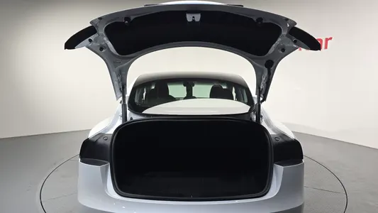 Tesla 3 RWD 2024 17