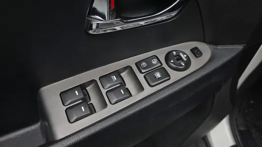Kia R 2WD 2013 11