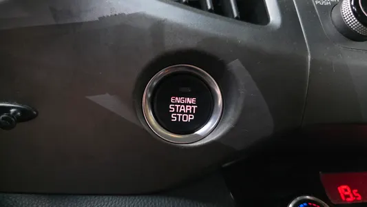 Kia R 2WD 2013 29