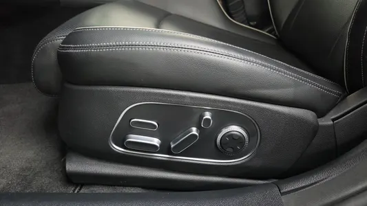 Genesis G90 (RS 4) 3.5 2WD 2022 32
