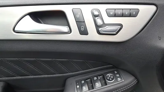 Mercedes-Benz GLE-Class W166 GLE350 d 4MATIC 2017 29