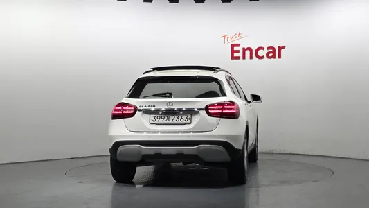 Mercedes-Benz GLA-Class X156 GLA220 2017 4
