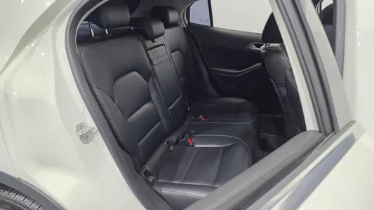 Mercedes-Benz GLA-Class X156 GLA220 2017 12