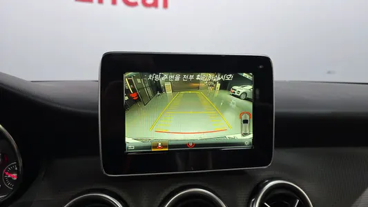 Mercedes-Benz GLA-Class X156 GLA220 2017 15