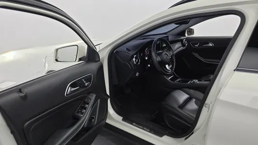 Mercedes-Benz GLA-Class X156 GLA220 2017 10