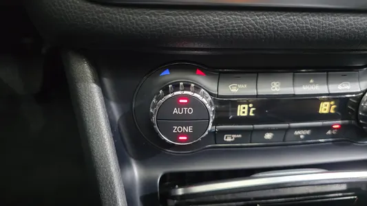 Mercedes-Benz GLA-Class X156 GLA220 2017 20