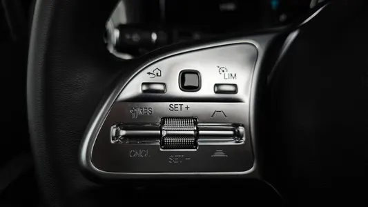 Mercedes-Benz G-Class W463b G400d 2023 15