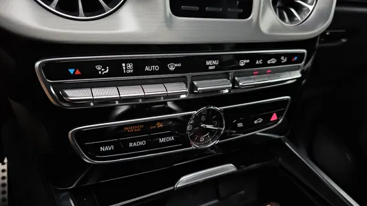 Mercedes-Benz G-Class W463b G400d 2023 27