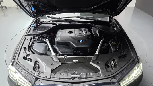 BMW 5 Series (G30) 530i 2023 6