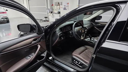 BMW 5 Series (G30) 530i 2023 10