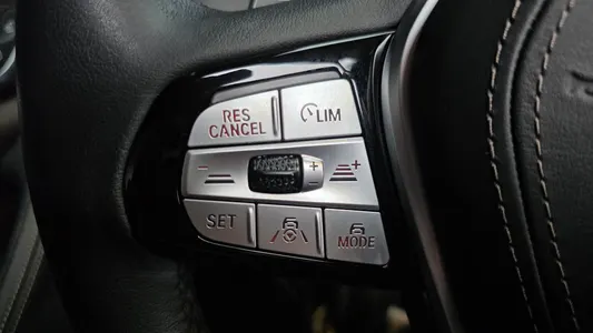 BMW 5 Series (G30) 530i 2023 18