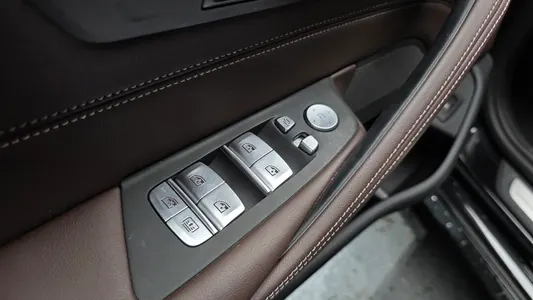 BMW 5 Series (G30) 530i 2023 37