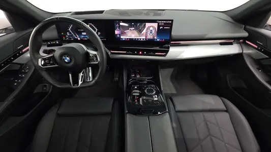 BMW 5 Series (G60) 520i M 2024 7