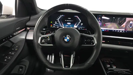 BMW 5 Series (G60) 520i M 2024 13