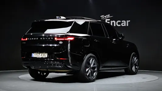 Land Rover 3 D300 HSE 2023
