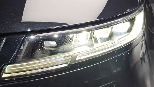 Land Rover 3 D300 HSE 2023 22
