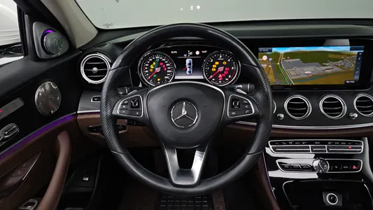 Mercedes-Benz E-Class W213 E220d 4MATIC 2017 12