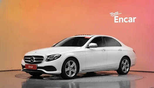 Mercedes-Benz E-Class W213 E220d 4MATIC 2017