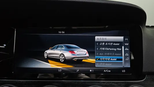Mercedes-Benz E-Class W213 E220d 4MATIC 2017 15