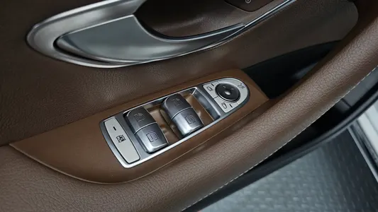 Mercedes-Benz E-Class W213 E220d 4MATIC 2017 16