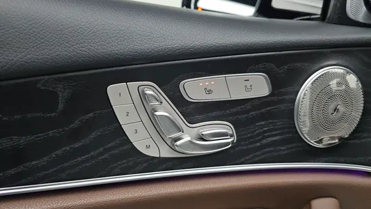 Mercedes-Benz E-Class W213 E220d 4MATIC 2017 28