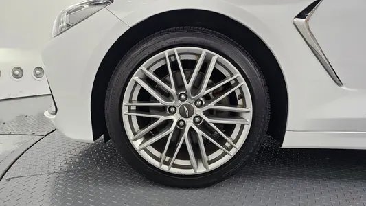 Genesis G70 2.2D 2019 5