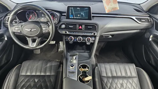 Genesis G70 2.2D 2019 7