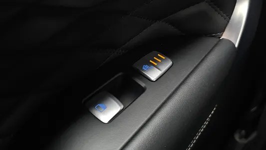 Genesis G70 2.2D 2019 18