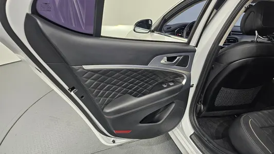 Genesis G70 2.2D 2019 25