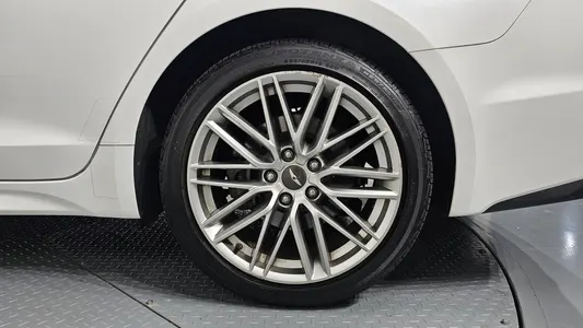 Genesis G70 2.2D 2019 21