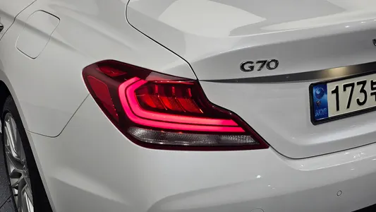 Genesis G70 2.2D 2019 23