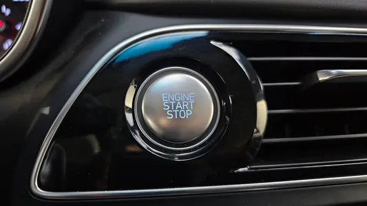 Genesis G70 2.2D 2019 31