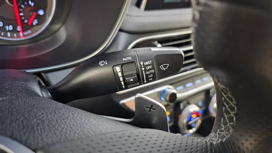 Genesis G70 2.2D 2019 30
