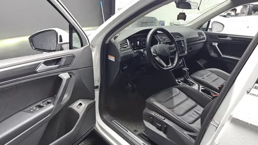 Volkswagen 2 2.0 TDI 2021 9