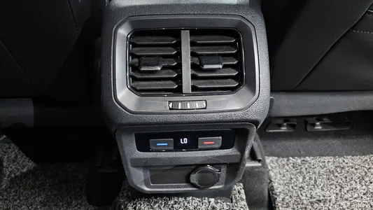 Volkswagen 2 2.0 TDI 2021 16