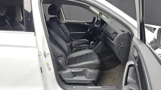 Volkswagen 2 2.0 TDI 2021 26