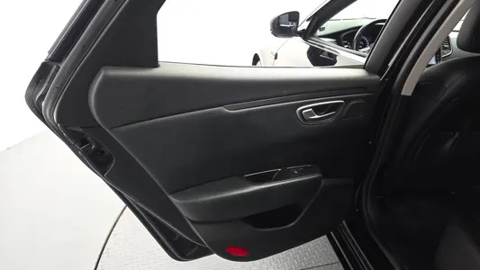 Renault Korea SM6 2.0 LPe SE () 2018 25