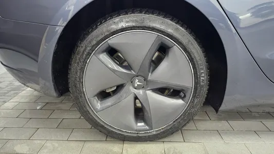 Tesla 3 RWD 2020 5