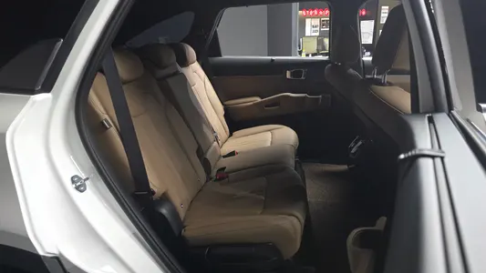 Kia 4 HEV 1.6 2WD 2025 12