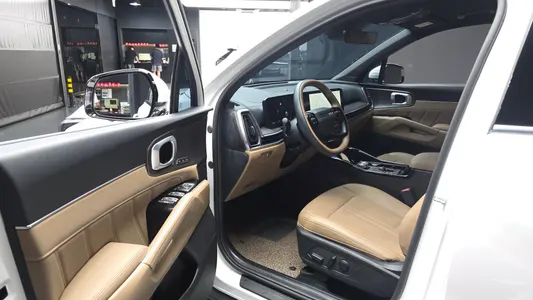 Kia 4 HEV 1.6 2WD 2025 10