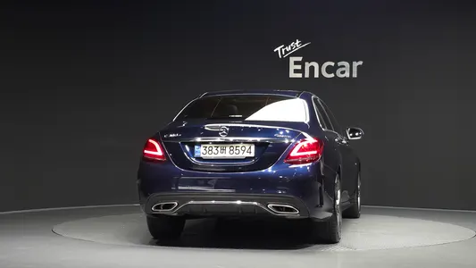 Mercedes-Benz C-Class W205 C300e 4MATIC AMG Line 2020 4
