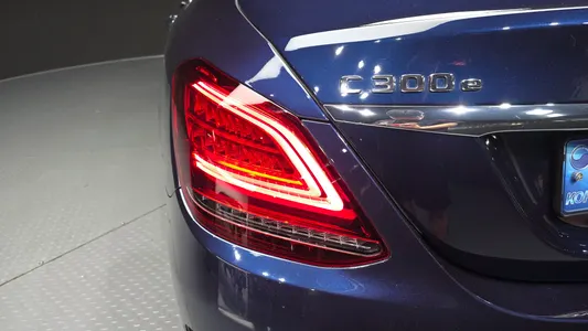 Mercedes-Benz C-Class W205 C300e 4MATIC AMG Line 2020 24