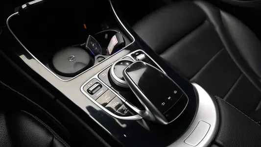 Mercedes-Benz C-Class W205 C300e 4MATIC AMG Line 2020 29