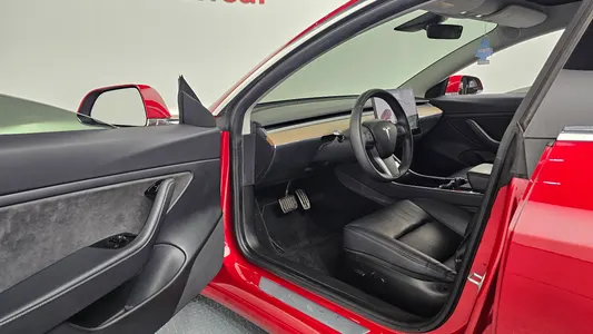 Tesla 3 AWD 2020 10