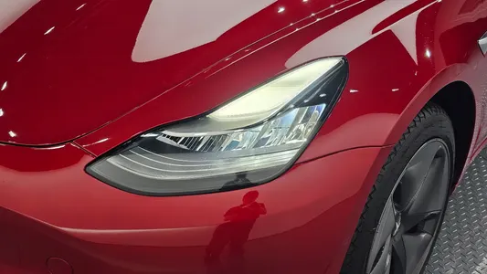 Tesla 3 AWD 2020 23